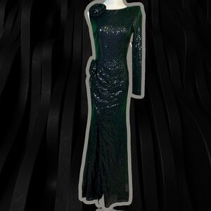 NWT Aqua Black ‘Rosette Sequined Asymmetric Sleeve Evening Dress’ Size 0